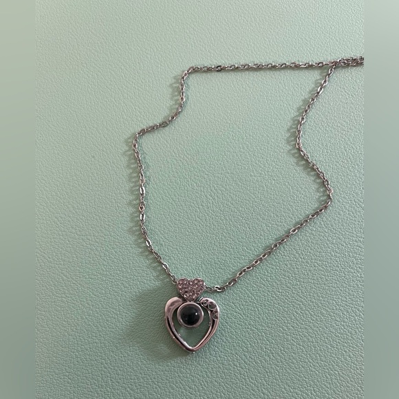 I Love You in 100 languages Heart Shaped Projection Necklace, woman necklace - Picture 1 of 6